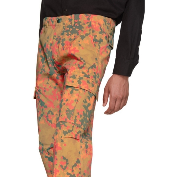 Resort Corps Orange Camo Toxic Cargo Pants - Picture 1 of 11